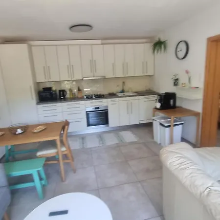 Visteria House With Free Parking Апартаменти Кошице