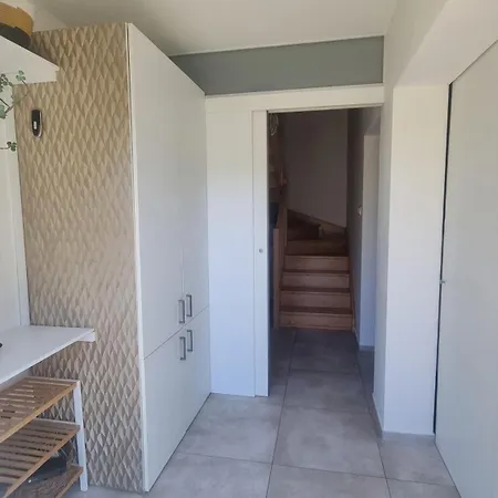 Visteria House With Free Parking Кошице